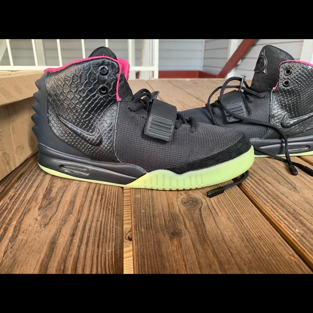 Nike Yeezy air 2 nrg - Picture 5 of 8